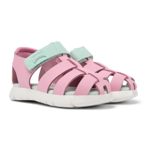 Sandali in pelle rosa, Oruga