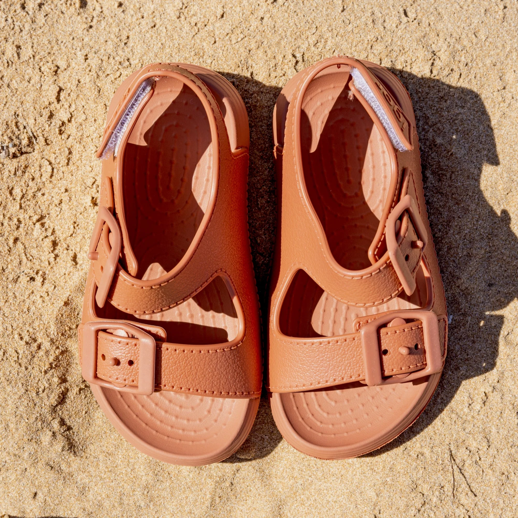 Sandali leggeri e flessibili in gomma morbida, Maui Terracotta - immagine 3